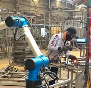 R3T-02: 3kg Payload Industrial Robot - Image 3